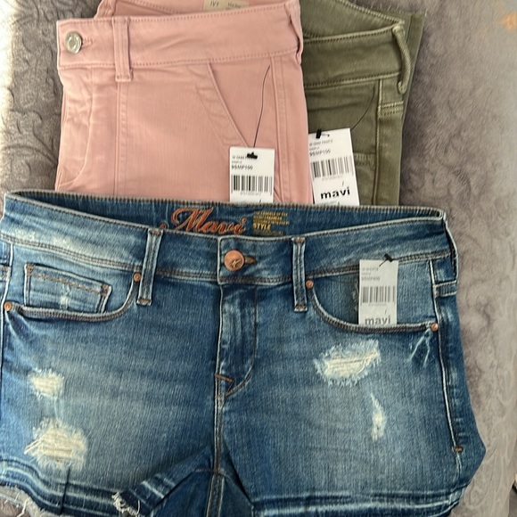 2 pair of pants and 1 shorts MAVI Set NWT jeans, joggers and shorts - Picture 2 of 15